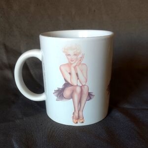 Alberto Varga coffee mug